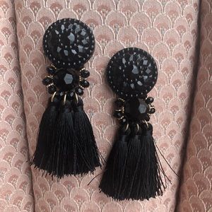 Statement tassel earrings • H&M